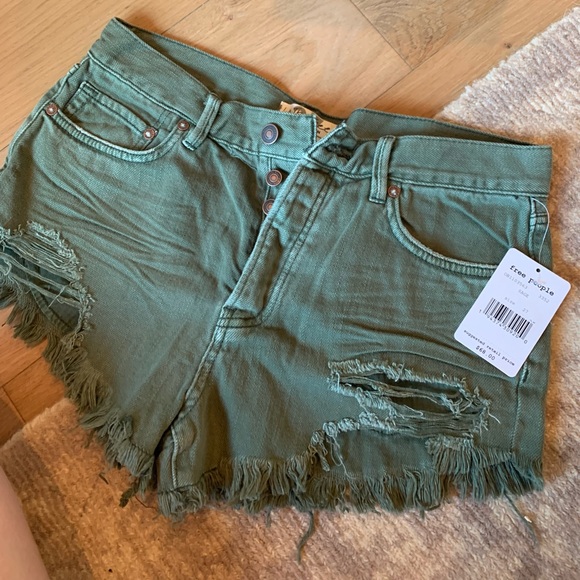 Free people shorts sage green cutoff Jean - Picture 1 of 2